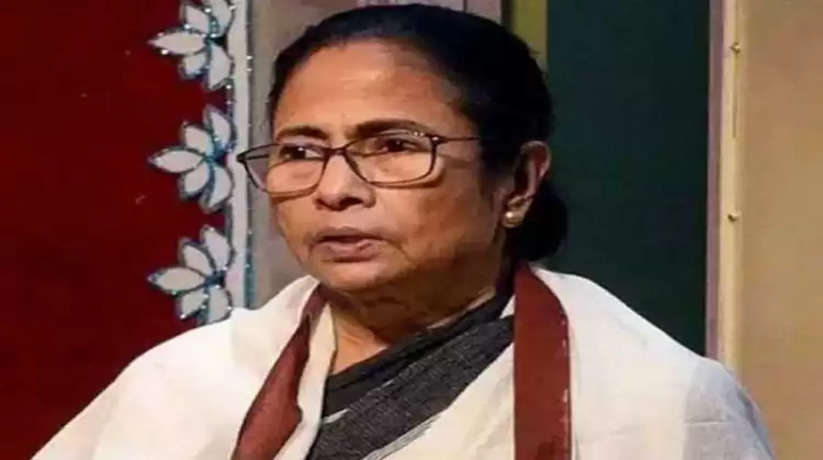पश्चिम बंगाल के मुख्यमंत्री ममता बनर्जी पर टूटा कोरोना का कहर