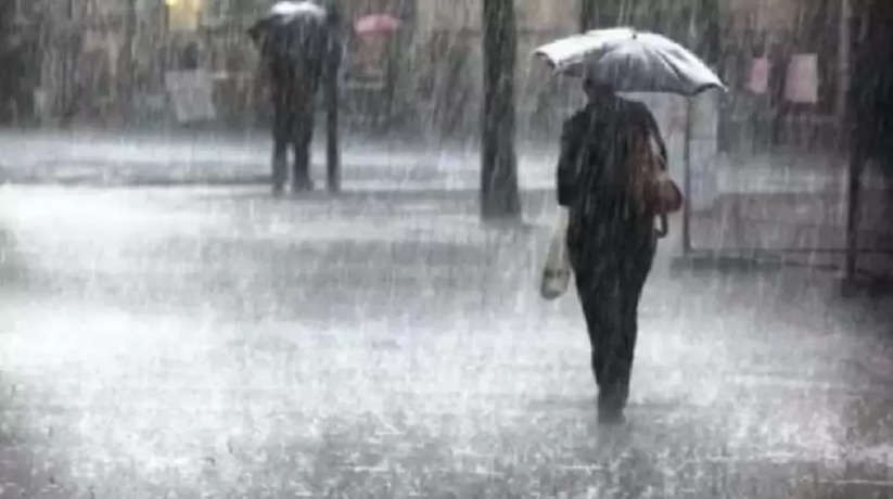 दिल्ली-एनसीआर में आज सुबह से हो रही तेज बारिश, मौसम विभाग ने जारी किया था यलो अलर्ट