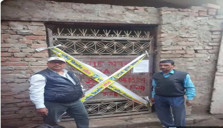 Varanasi News: विकास प्राधिकरण&nbsp;जोन-3 की प्रवर्तन टीम द्वारा अवैध निर्माण के विरूद्ध सील की कार्यवाही सम्पादित की गयी