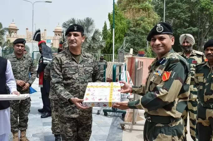 Eid 2022: BSF and Pakistani Rangers distributed sweets to each other on the Attari-Wagah border on the occasion of Eid