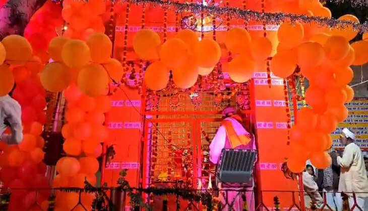 नई बस्ती स्थित टेलिफोन कॉलोनी लहरतारा में हनुमान मंदिर का वार्षिक श्रृंगार एवं भव्य भंडारें का आयोजन सम्पन्न