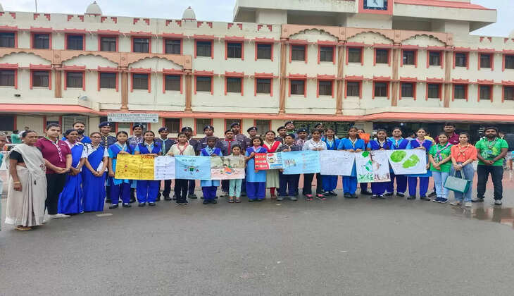 वाराणसी&nbsp;जन सम्पर्क विभाग पूर्वोत्तर रेलवे द्वारा किया गया&nbsp;Quiz Competition & Poster Making Competition का आयोजन&nbsp;