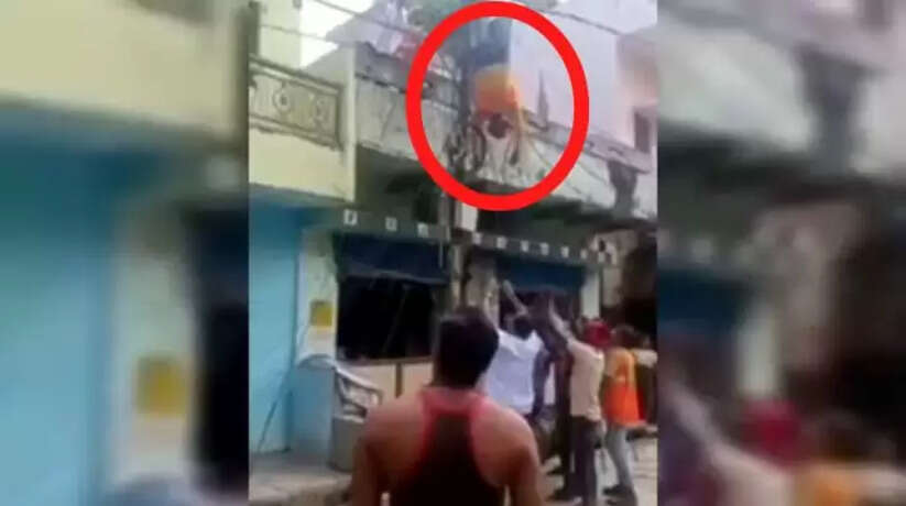 चंदौली में इलेक्ट्रिशियन की करंट से मौत, इलाके में मची अफरातफरी