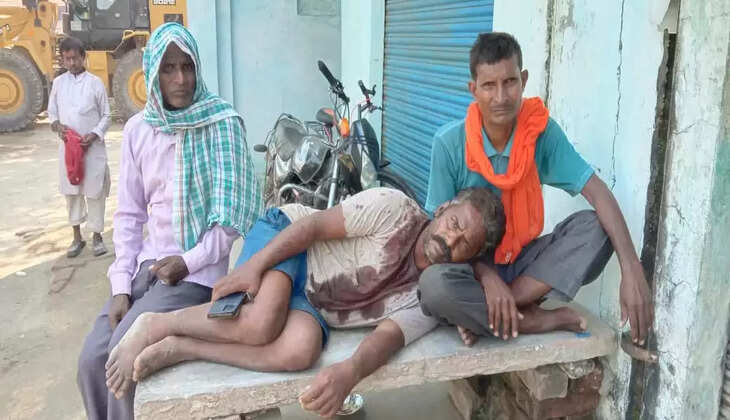 Chanduali News:&nbsp;मनबढ़ो ने धारदार हथियार से अधेड़ को मार-पीट कर किया घायल