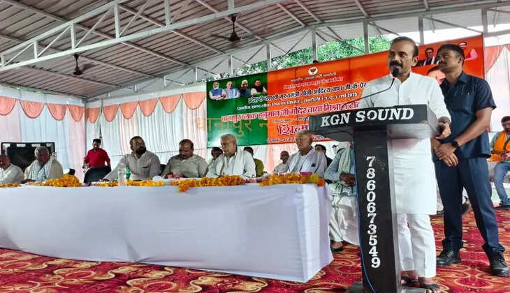 धानापुर ब्लॉक परिसर में विधायक सुशील सिंह ने किया 2.76 करोड़ की लागत वाली सड़क का शिलान्यास