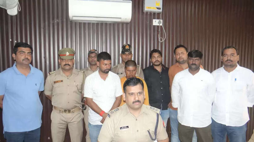 चन्दौली में 50 लाख रुपये की हीरोइन के साथ 2 तस्कर गिरफ्तार