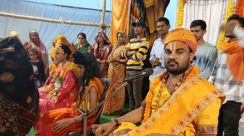 Gorakhpur News: गंगा के तट पर अकड़ दिखाने वाला केवट उतराई के बदले जानकी की अंगूठी देखकर रो पड़ा- आचार्य आलोकानंद