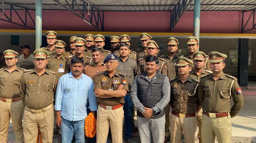 Two brave heroes who encounter miscreants in Varanasi got the responsibility of police station with reward