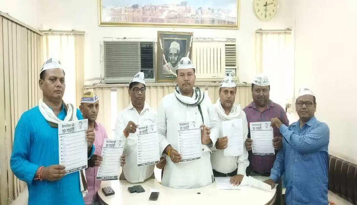 Varanasi News: इण्डिया गठबंधन के&nbsp;सांसद के प्रत्याशी अजय राय प्रदेश अध्यक्ष कांग्रेस पार्टी उत्तर प्रदेश के समर्थन में एक प्रेस वार्ता की गयी