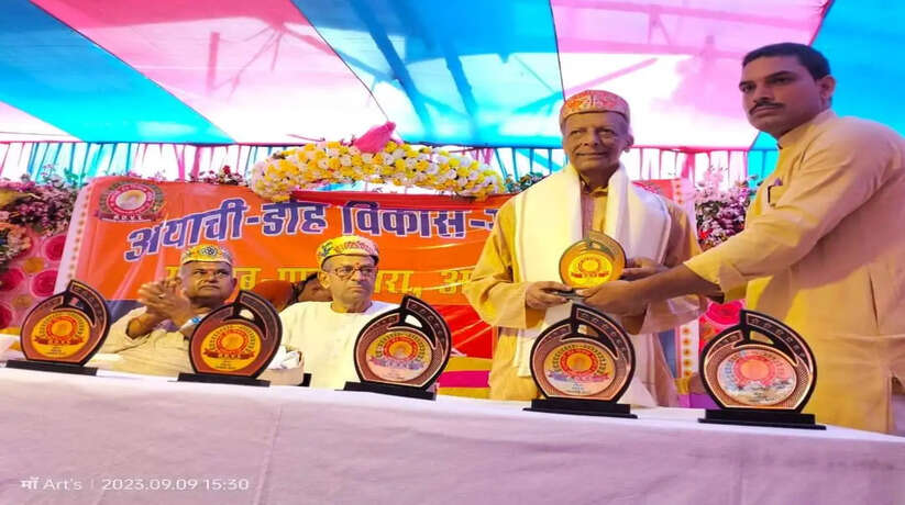 Madhubani News: अयाची डीह विकास समिति द्वारा धूमधाम से मनाया गया अयाची शंकर महोत्सव