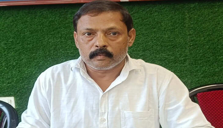 गोरखपुर। उत्तर प्रदेश विधानसभा के मानसून सत्र में सैंथवार और मल्ल समुदाय को पिछड़ा वर्ग सूची में स्वतंत्र जाति के रूप में दर्ज करने तथा जाति प्रमाण-पत्र से "कुर्मी" शब्द हटाने की मांग के बाद यह मुद्दा अब सामाजिक और राजनीतिक बहस का विषय बन गया है।