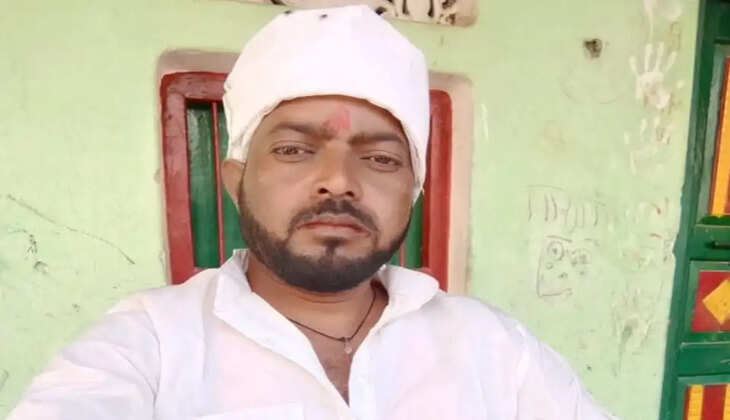 चंदौली के धानापुर थाना क्षेत्र में स्कूल बस की टक्कर से बाइक सवार युवक धनंजय की दर्दनाक मौत हो गई। हादसे के बाद चालक बस लेकर फरार हो गया। पुलिस मामले की जांच कर रही है।
