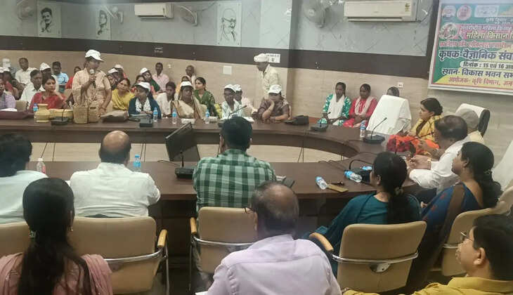 गोरखपुर में महिला किसान दिवस का आयोजन, आधुनिक खेती और महिला किसानों की भागीदारी पर जोर