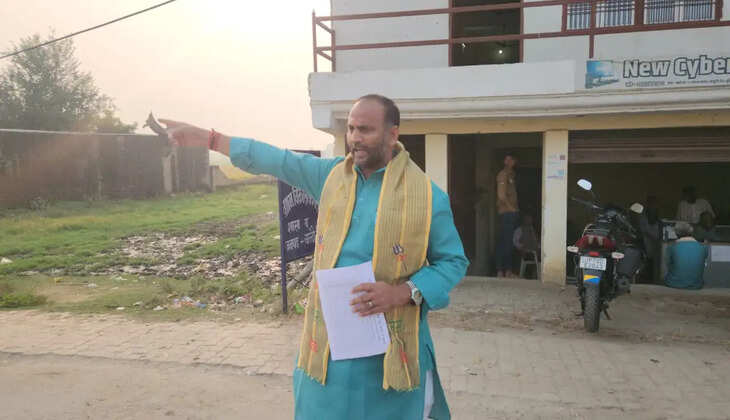 Chandauli News:&nbsp;ग्राम विकास बैंक करने जा रहा है 264 किसानों की कुर्की, लिस्ट लेकर बैंक पहुंचे मनोज सिंह