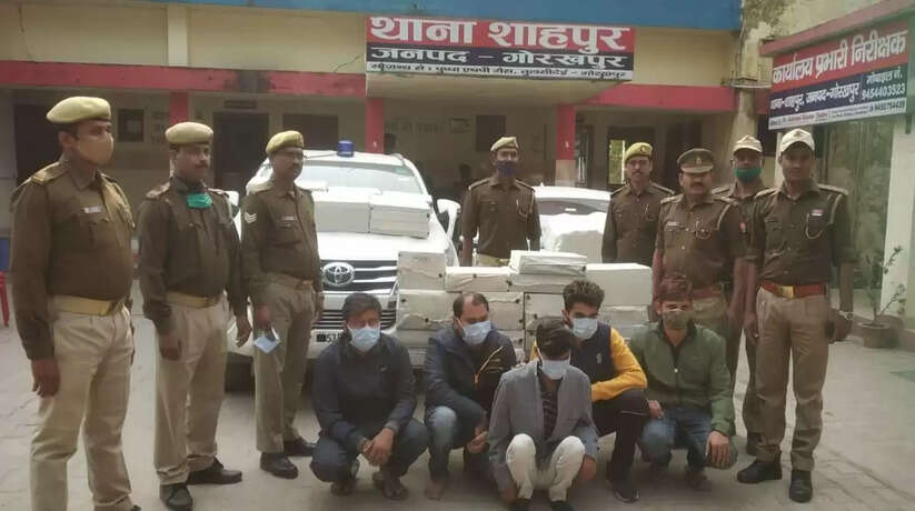 गोरखपुर पुलिस को मिली बड़ी सफलता, पांच सॉल्वर को एसटीएफ के सहयोग से किया गिरफ्तार