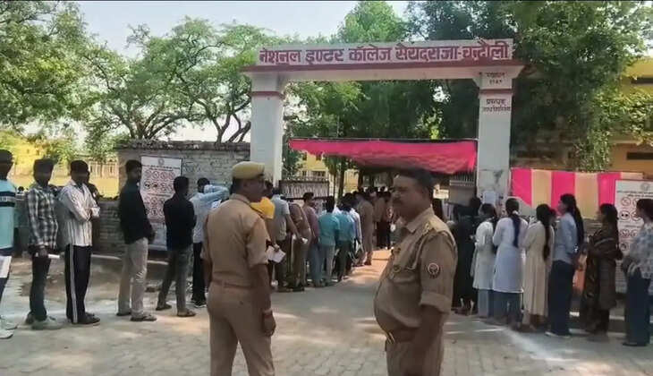 चंदौली में पुलिस भर्ती परीक्षा का तीसरा दिन! डीएम-एसपी ने संभाली कमान, 11 केंद्रों पर कड़ी निगरानी