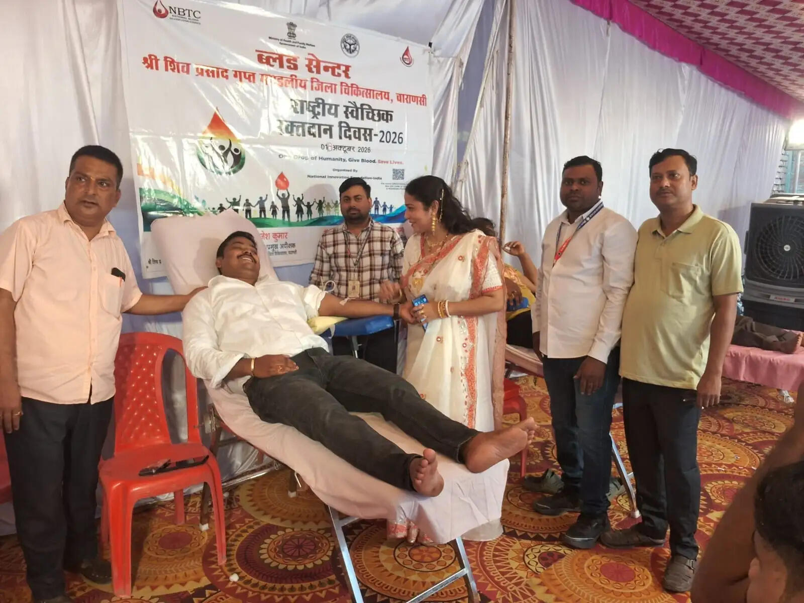 काशी बंगाली स्वर्ण शिल्पी दुर्गा पूजनोत्सव समिति ने आयोजित किया रक्तदान शिविर