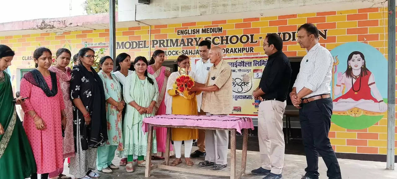 गोरखपुर: शिक्षक दिवस के सुअवसर पर अंगीकृत विद्यालयों में बच्चो संग मनाया डॉ॰ सर्वपल्ली राधाकृष्णन का जन्मदिन