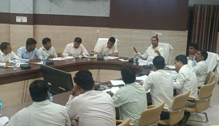 गोरखपुर में Skill Development योजनाओं की समीक्षा, युवाओं को रोजगार से जोड़ने पर जोर