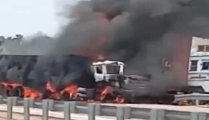 Prayagraj News, Soraon News, Truck Fire Prayagraj, Highway Accident, Kanpur Varanasi Highway, Truck Collision, Fire Brigade Action, Prayagraj Accident News, Soraon Highway Fire, Uttar Pradesh News, Truck Accident, Fire Incident Prayagraj, Hindi News, Live Bharat News, Prayagraj Breaking News, Road Accident News, UP Fire News, Highway Crash, Trailer Fire, Dumper Accident
