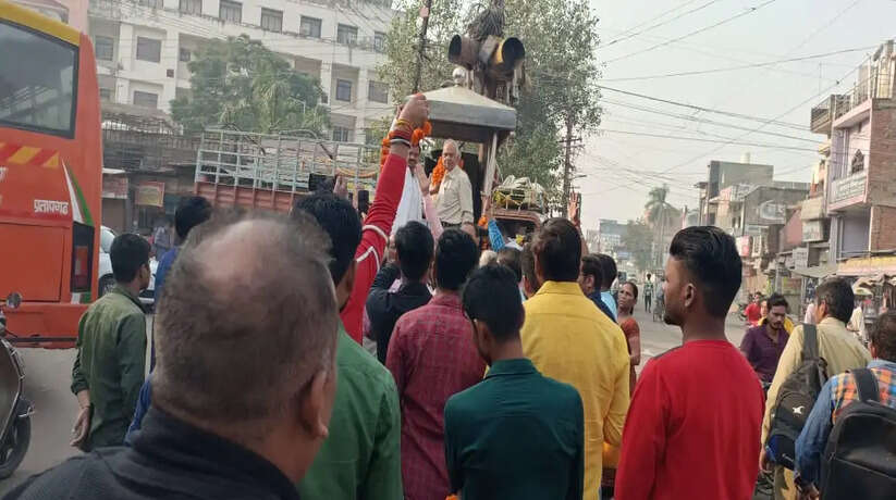 Raebareli News: रायबरेली में अपना दल एस ने धूमधाम से मनाई सरदार वल्लभ भाई पटेल की जयंती