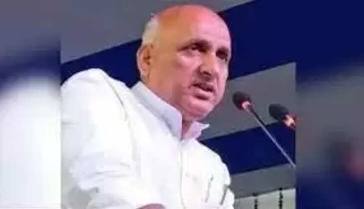 Of his recent "derogatory" remarks on Ramcharitmanas:&nbsp;&lsquo;रामचरितमानस&rsquo; ने समाज में सामाजिक भेदभाव को बढ़ावा दिया.. ,&nbsp;यहां के शिक्षा मंत्री ने दिया विवादित बयान, विधानसभा में हुआ जमकर हंगामा