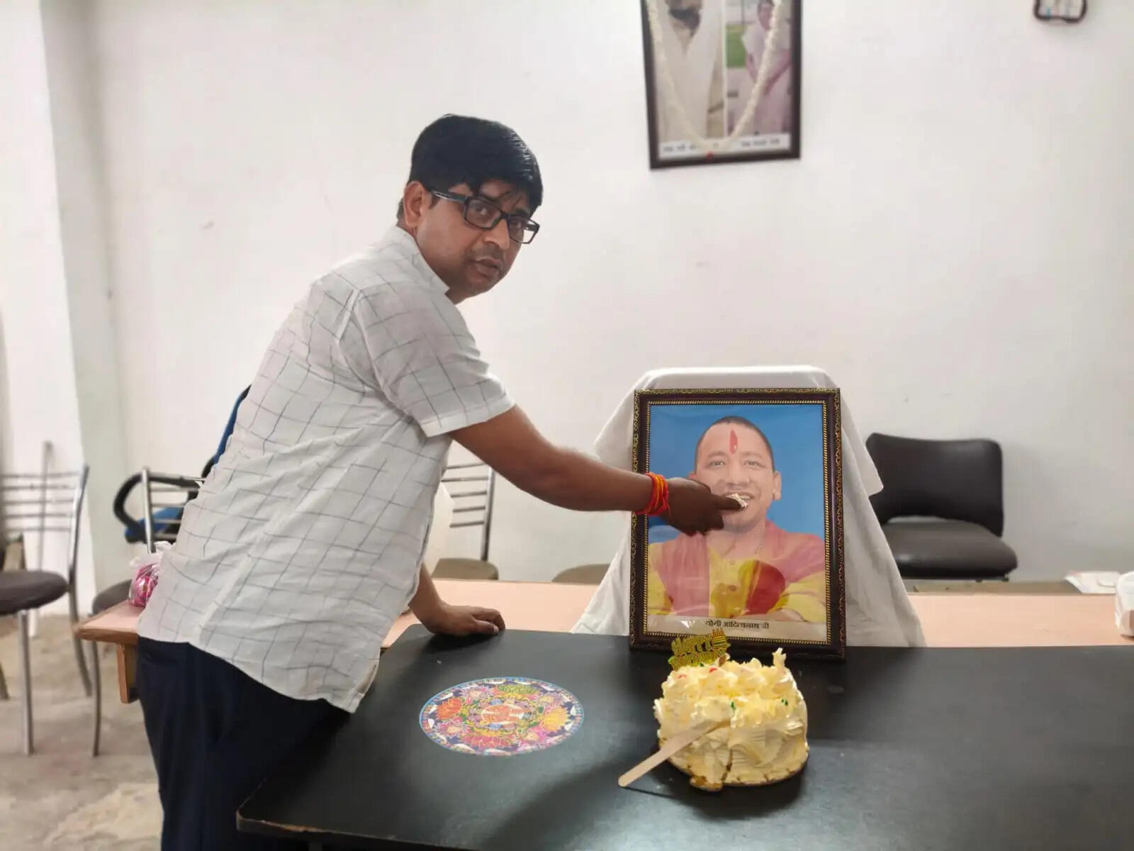 Yogi Adityanath Birthday, Prayagraj News, Chhatnag Ward 45, BJP Workers Prayagraj, Shivnarayan Yadav Ghunnu, Ashok Yadav Netaji, UP CM Birthday Celebration, Prayagraj BJP News, Yogi Adityanath Janmotsav, Uttar Pradesh News
