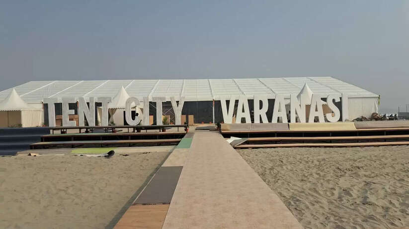 Varanasi Tent City: बनारस में गंगा की रेत पर बसी टेंट सिटी में कैसे कर सकेंगे बुकिंग? जानिये क्या हैं सुविधाएं?