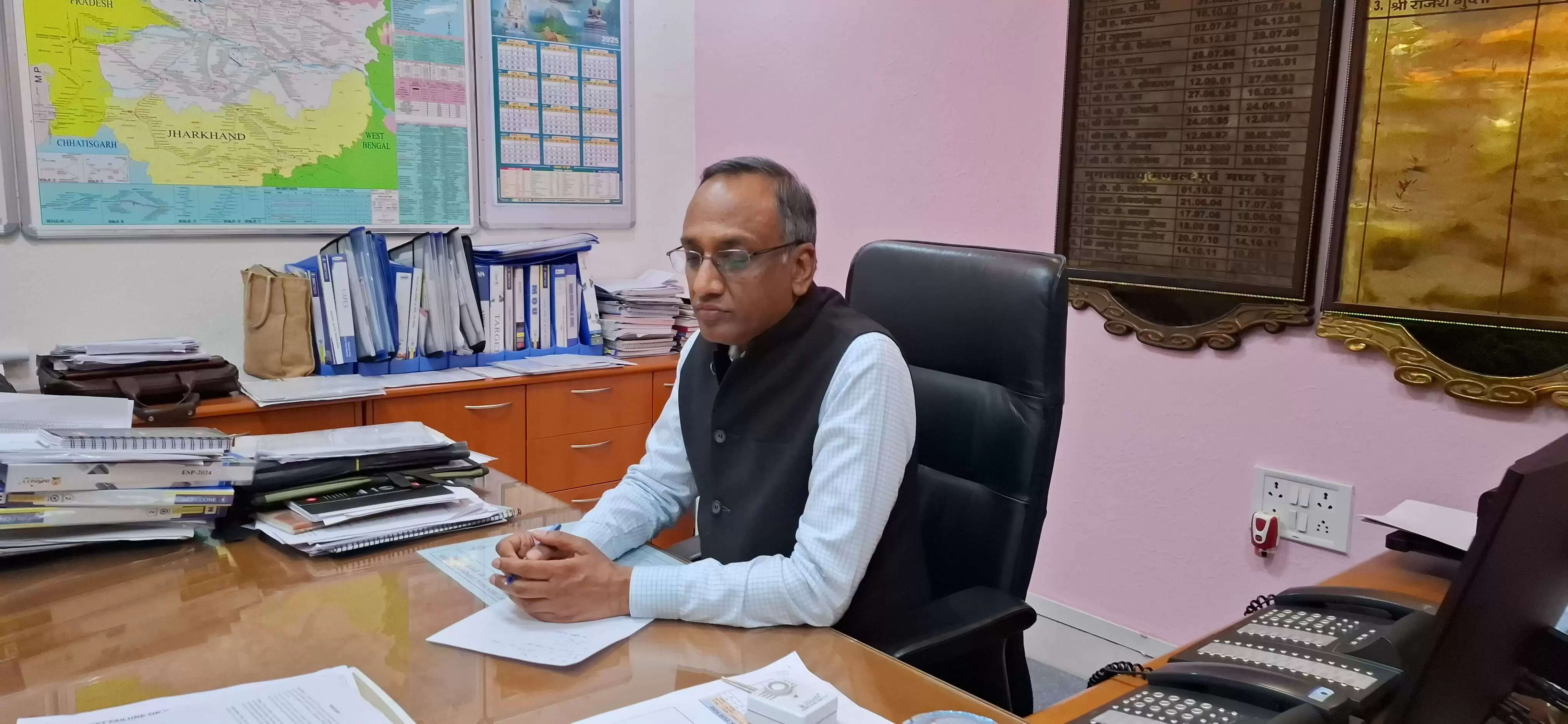 डीडीयू रेल प्रबंधक ने कहा महाकुंभ के यात्रियों के लिए हमारी व्यवस्थाएं तेज, लगातार किया जा रहा स्पेशल गाड़ियों का परिचालन