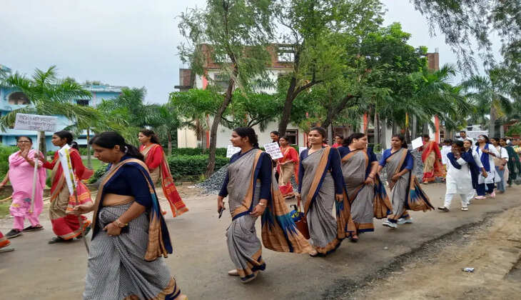 ई-कचरा जागरूकता रैली निकालकर छात्रों ने दिया स्वच्छता का संदेश