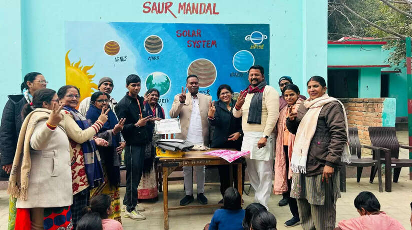 वाराणसी में मंडल स्तरीय बाल क्रीड़ा प्रतियोगिता का आयोजन, कांस्य पदक विजेता खिलाड़ी का हुआ सम्मान