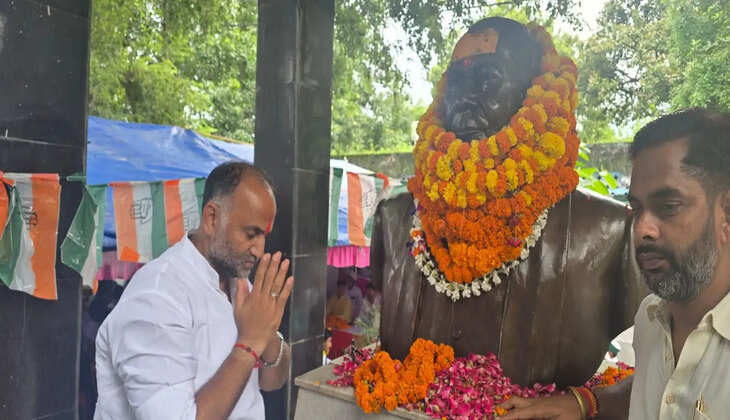 कमलापति त्रिपाठी ने चंदौली को दिलाई &lsquo;धान के कटोरे&rsquo; की पहचान- मनोज सिंह डब्लू