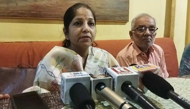 Varanasi Crime: सभी परिवार को&nbsp;जान से मारने की&nbsp;धमकी,&nbsp;दो दर्जन मुकदमाओं एवं भूमाफिया चन्द्रभूषण मेरे मकान को जबरी कब्जा कर रहा है