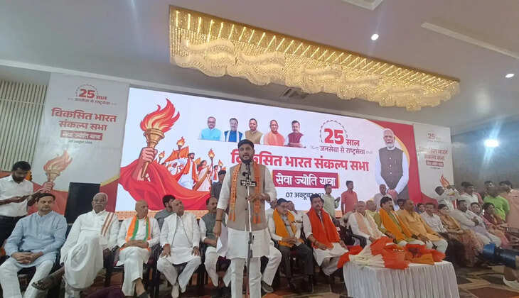 गोरखपुर क्लब से निकली सेवा ज्योति यात्रा, भाजपा कार्यकर्ताओं ने लिया बढ़-चढ़कर हिस्सा