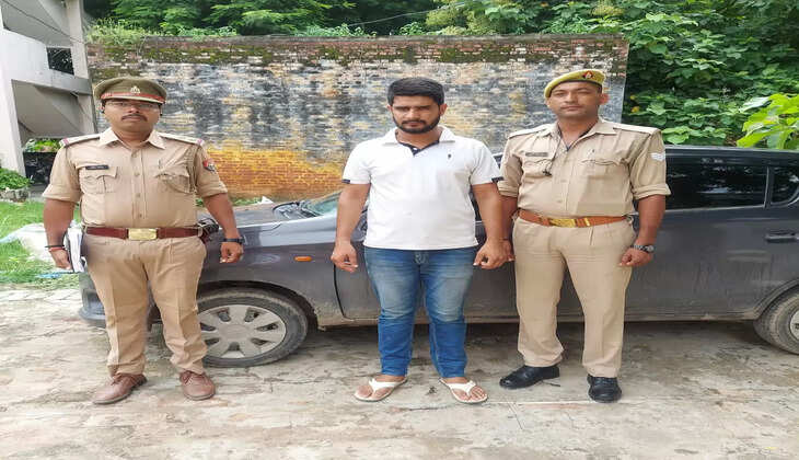 वाराणसी:&nbsp;थाना रोहनियाँ पुलिस टीम नें चोरी की 01 अल्टो कार के साथ अभियुक्त राघवेन्द्र यादव को किया गिरफ्तार