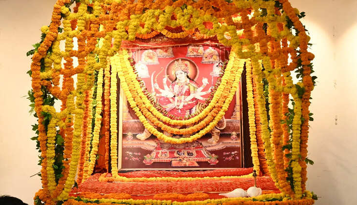 काशी विश्वनाथ धाम में कलश स्थापना के साथ शारदीय नवरात्रि का शुभारंभ