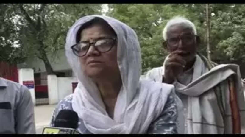 Varanasi News: प्रधानमंत्री नरेंद्र मोदी के संसदीय क्षेत्र में भूमाफियाओं के दबंगई कब तक
