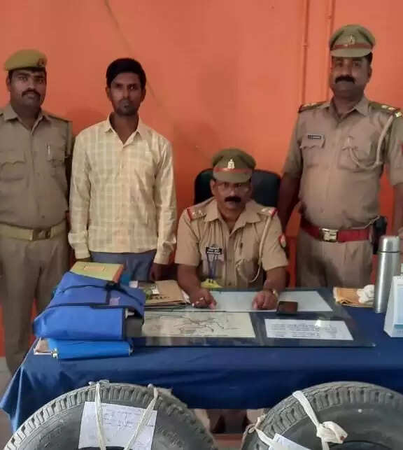 गोरखपुर में चोरी के आरोप में अभियुक्त गिरफ्तार