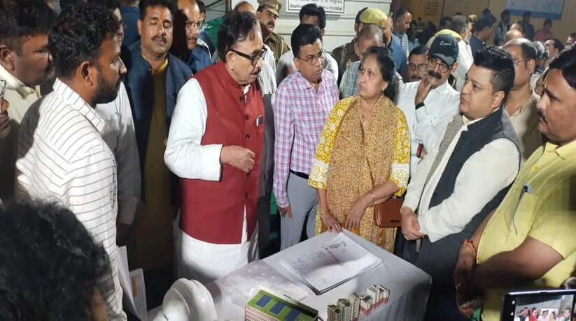 Chandauli News: चंदौली में बन रहा है सबसे बड़ा फिश मार्केट, मछली पालकों का बढ़ेगा रोजगार