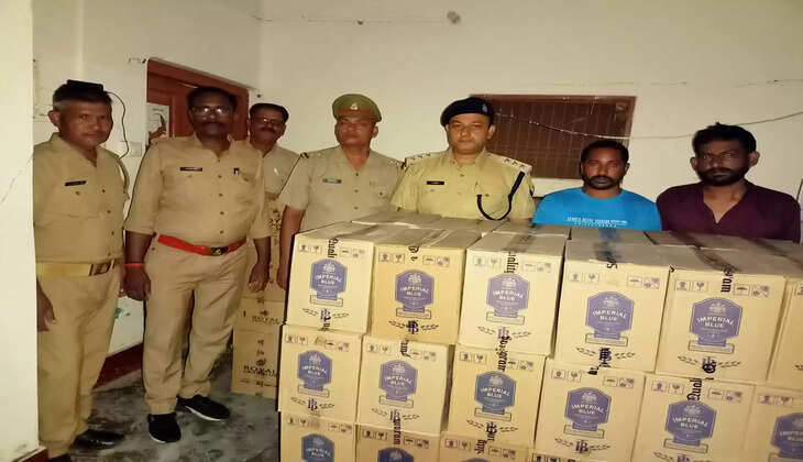 थाना रोहनियां पुलिस टीम नें लगभग 13,00,000 रूपये कीमत की 180 पेटी अवैध अंग्रेजी शराब से लदे ट्रक सहित दो अभियुक्तों को किया गिरफ्तार&nbsp;