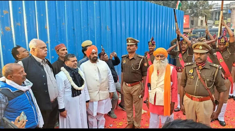 शहीद उद्यम सिंह की जयंती पर जवानों ने दी 32 फायर की सशस्त्र सलामी दी गयी