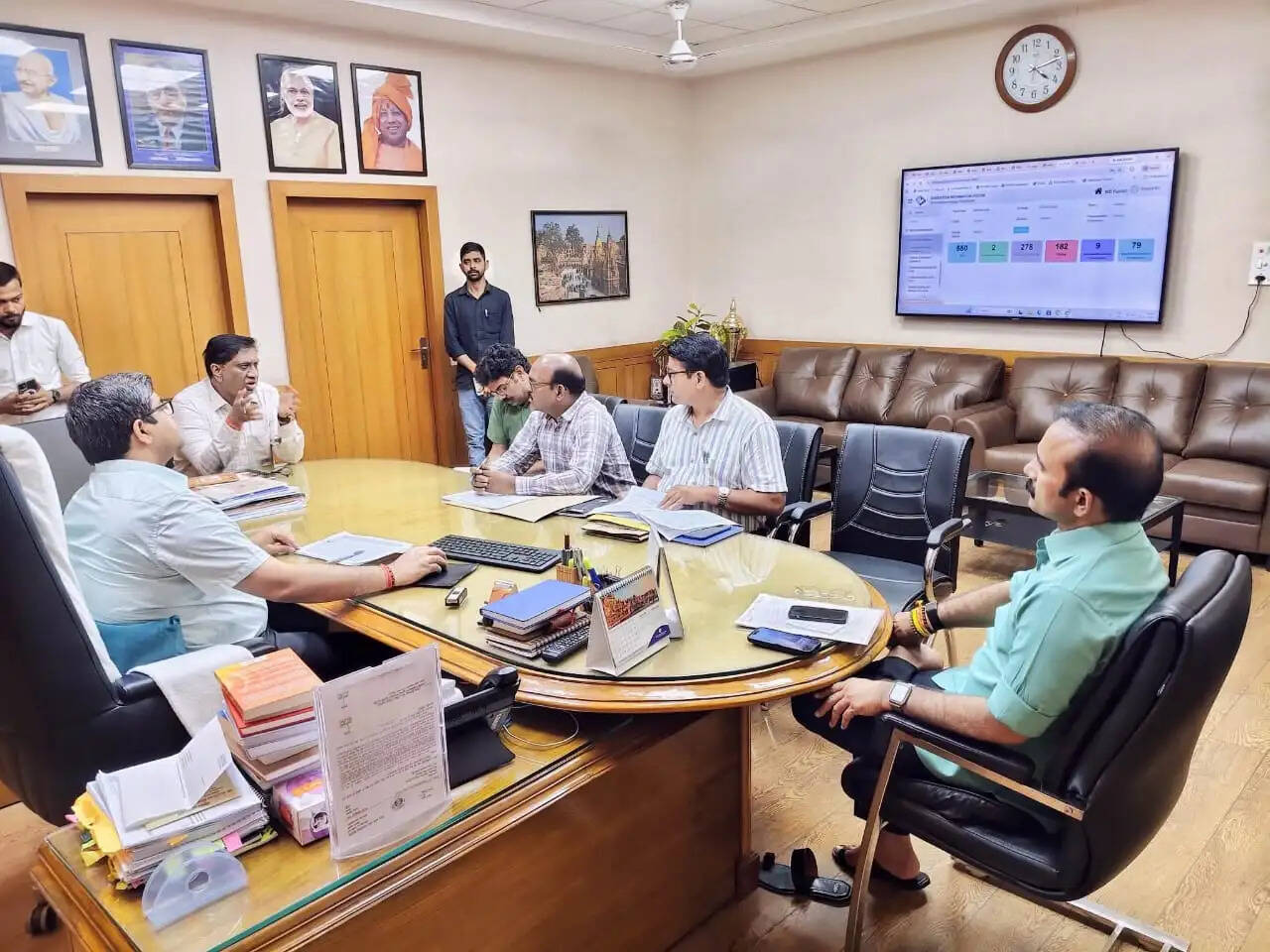 सैयदराजा में बिजली समस्या पर मंथन, ट्रिपिंग और लो वोल्टेज दूर करने के निर्देश