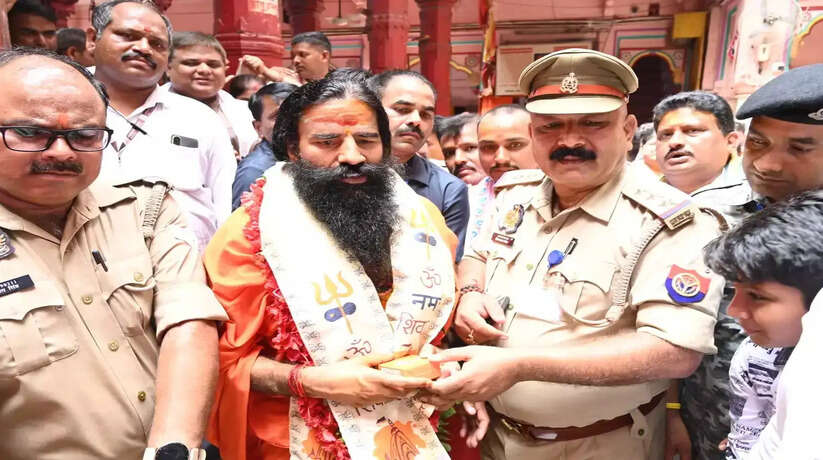 Varanasi News: काशी पहुंचे योग गुरु बाबा रामदेव