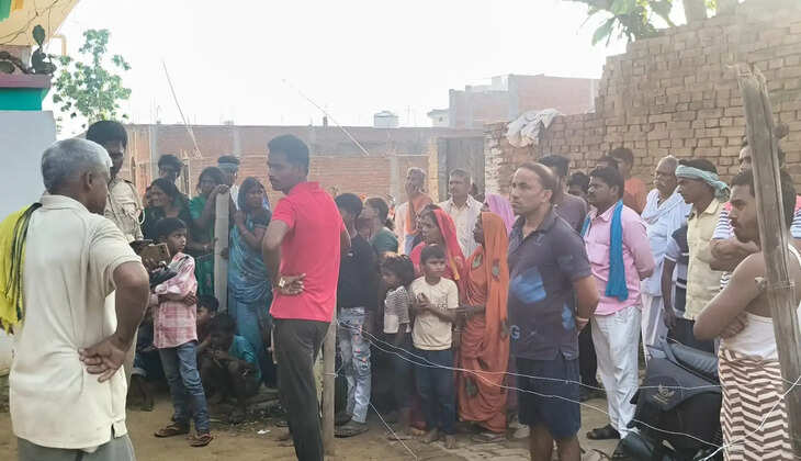 Chandauli News: संदिग्ध परिस्थितियों में युवक का शव फंदे से लटका मिला, जांच में जुटी पुलिस