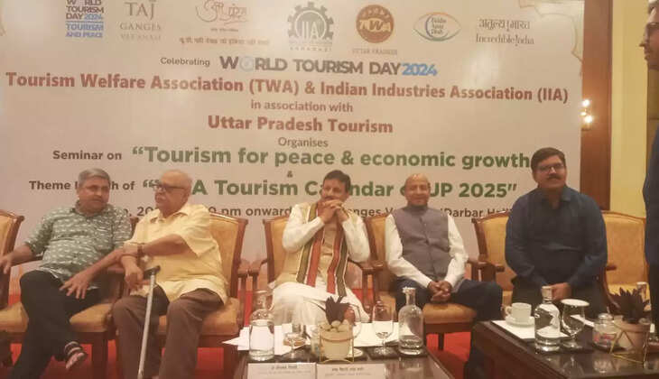 वाराणसी में विश्व पर्यटन दिवस पर आयोजित कार्यक्रम में कुलपति, विधायक और महापौर ने रखे अपने विचार