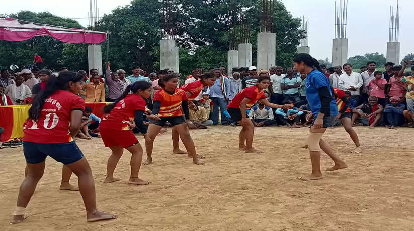 नाग पंचमी पर महिला कबड्डी,जोड़ी गदा, कुश्ती दंगल प्रतियोगिता का आयोजन
