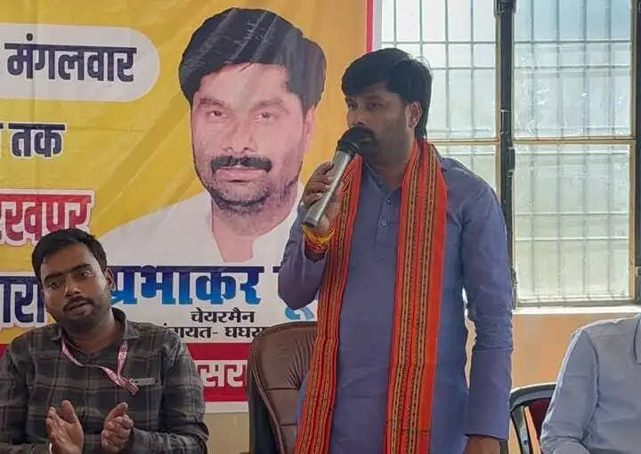 &nbsp;घघसरा में जनसेवा की मिसाल, 300 लोगों की हुई नेत्र जांच, 50 को मिलेगी सर्जरी की सुविधा