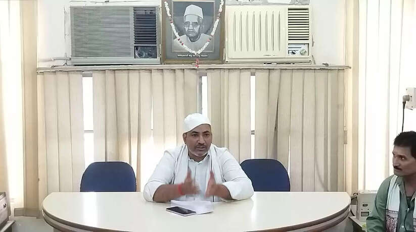 Varanasi News: निर्दल प्रत्याशी संजय कुमार तिवारी ने भाजपा सरकार पर सवाल खड़ा किया