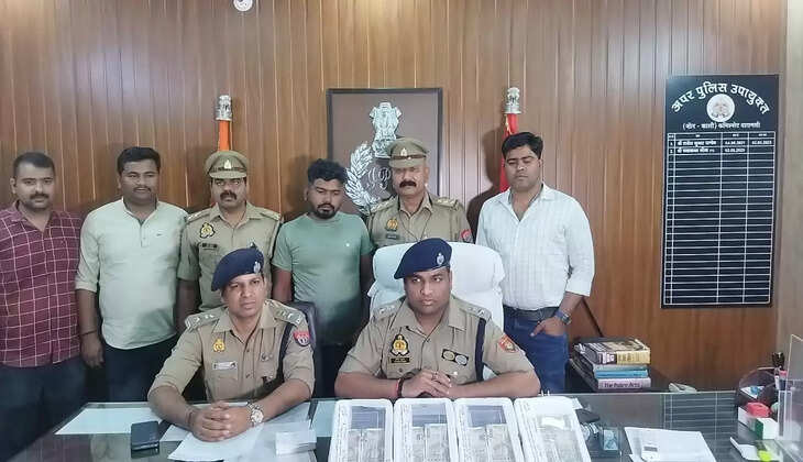 Varanasi Crime: यात्री का रूपयों से भरा बैग लेकर भागने वाला आटो चालक 24 घण्टे के अन्दर गिरफ्तार, चोरी के 15.50 लाख रूपये एवं घटना में प्रयुक्त आटो रिक्शा लंका पुलिस टीम द्वारा बरामद&nbsp;