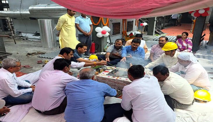 IGL GIDA, India Glycols Limited, New Boiler Inauguration, 12 Ton Boiler, Gorakhpur Industrial News, GIDA Industrial Area, Vishwakarma Puja, Shailendra Pandey, S K Shukla, Industrial Development, Production Capacity Enhancement, Gorakhpur News, Manufacturing Sector, Plant Operations, IGL Plant